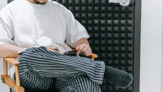 The Modern Man’s Guide to Digital Detox: Unplugging in 2026
