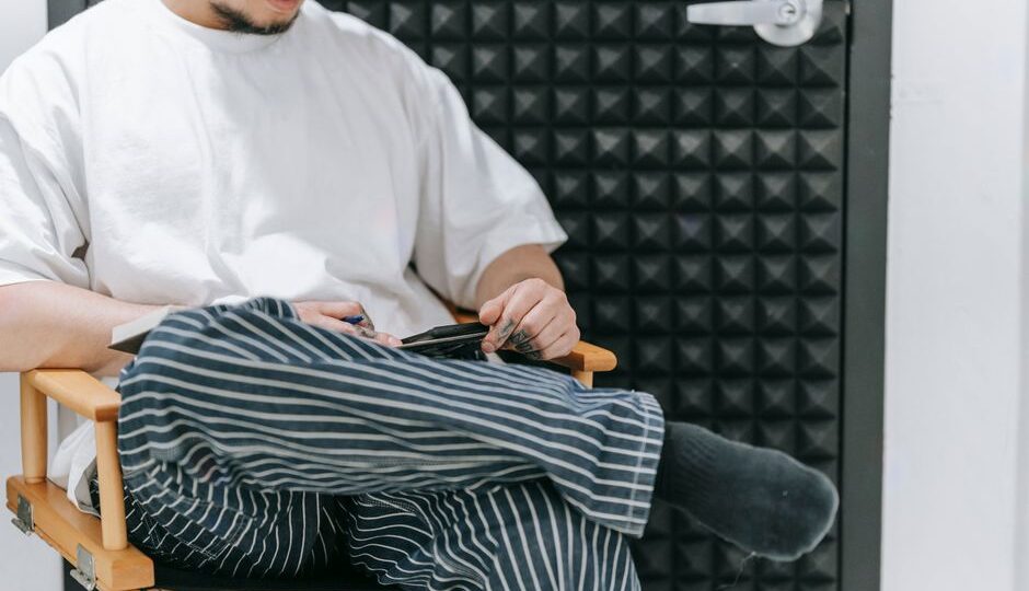The Modern Man’s Guide to Digital Detox: Unplugging in 2026